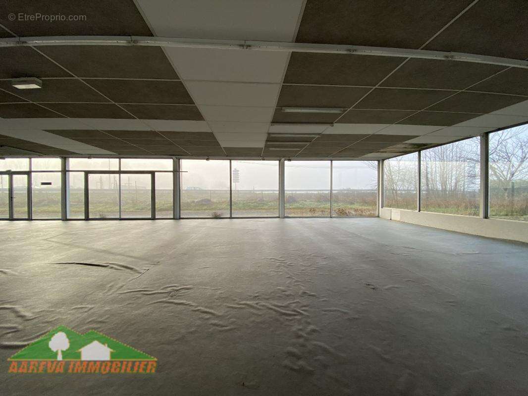 Local commercial - photo 7