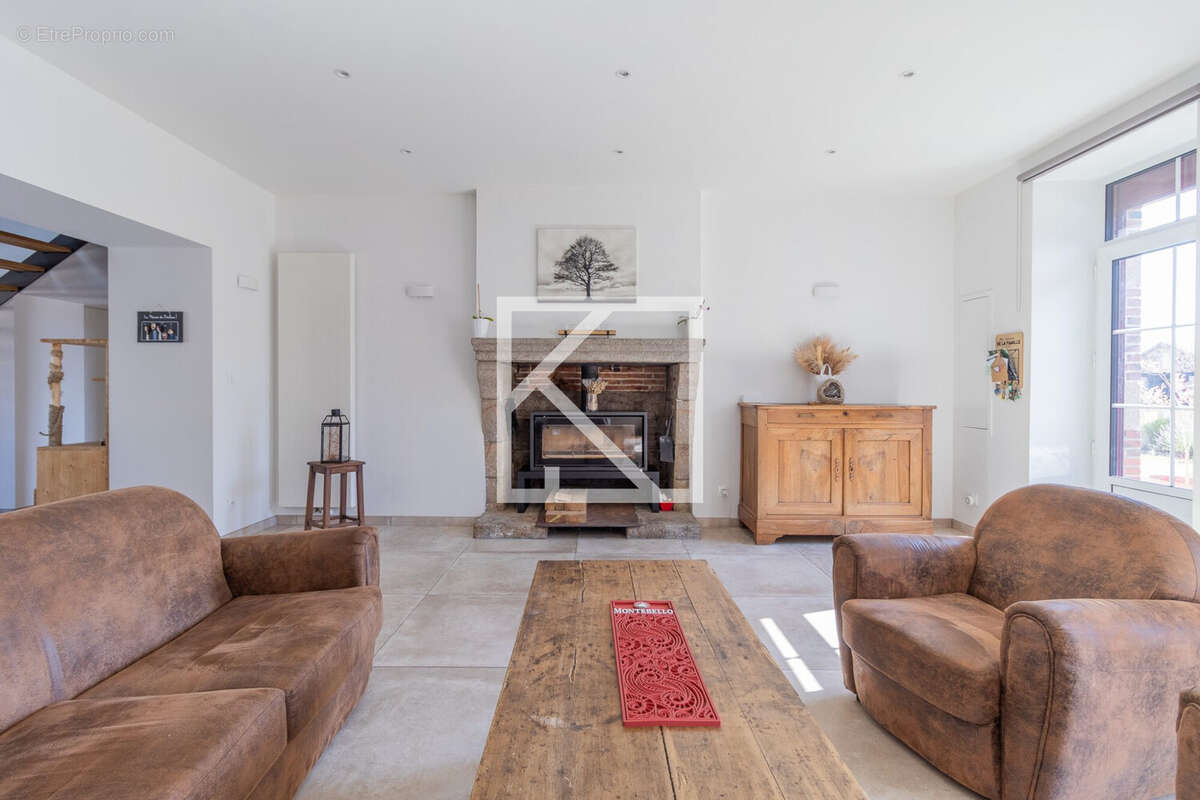 Maison 252 m² à Mesnard-La-Barotiere  - photo 4