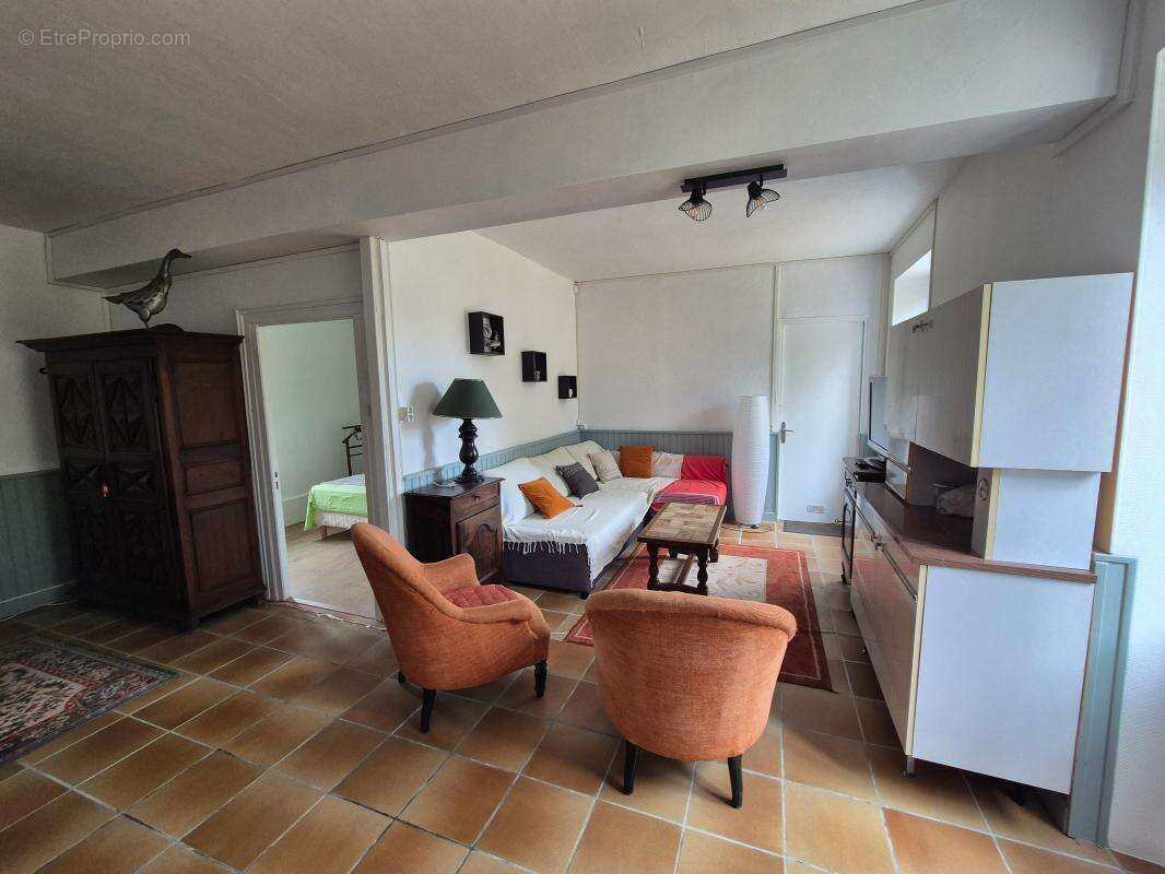 Maison à JUSSY-LE-CHAUDRIER