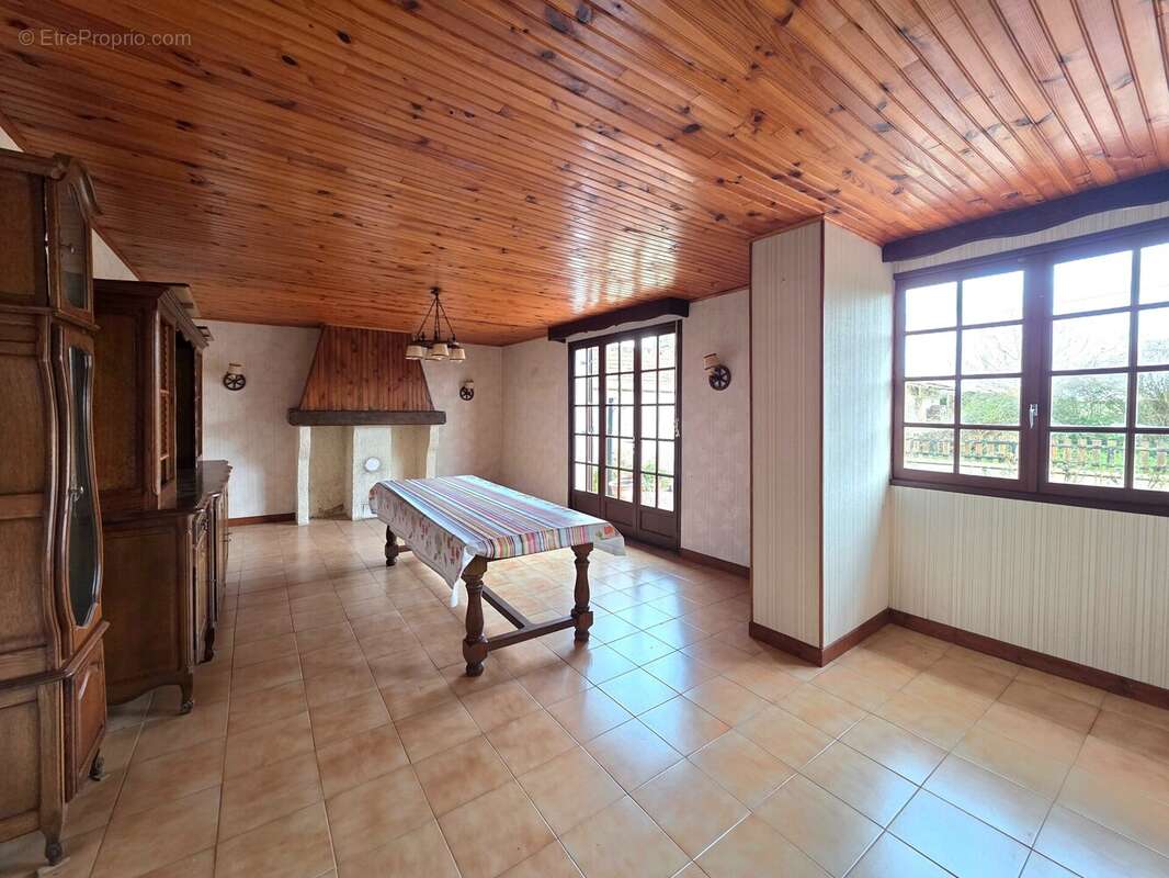 Maison à BRAGNY-SUR-SAONE