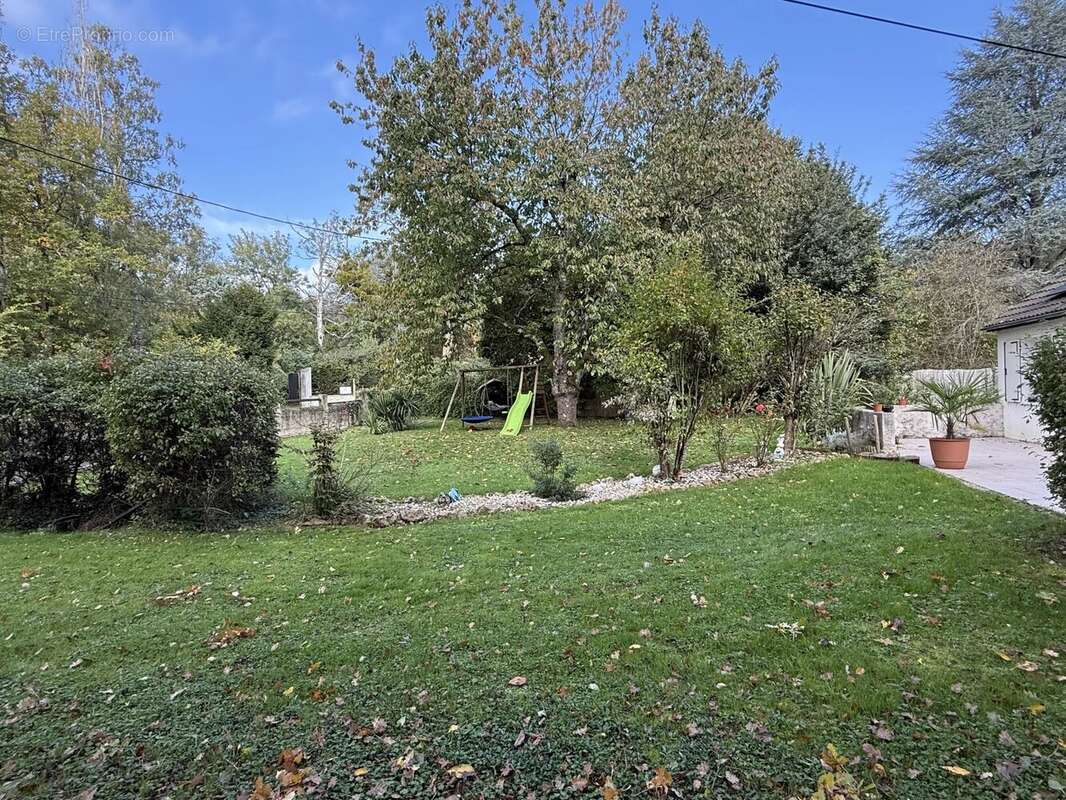 Maison à VILLEBOUGIS