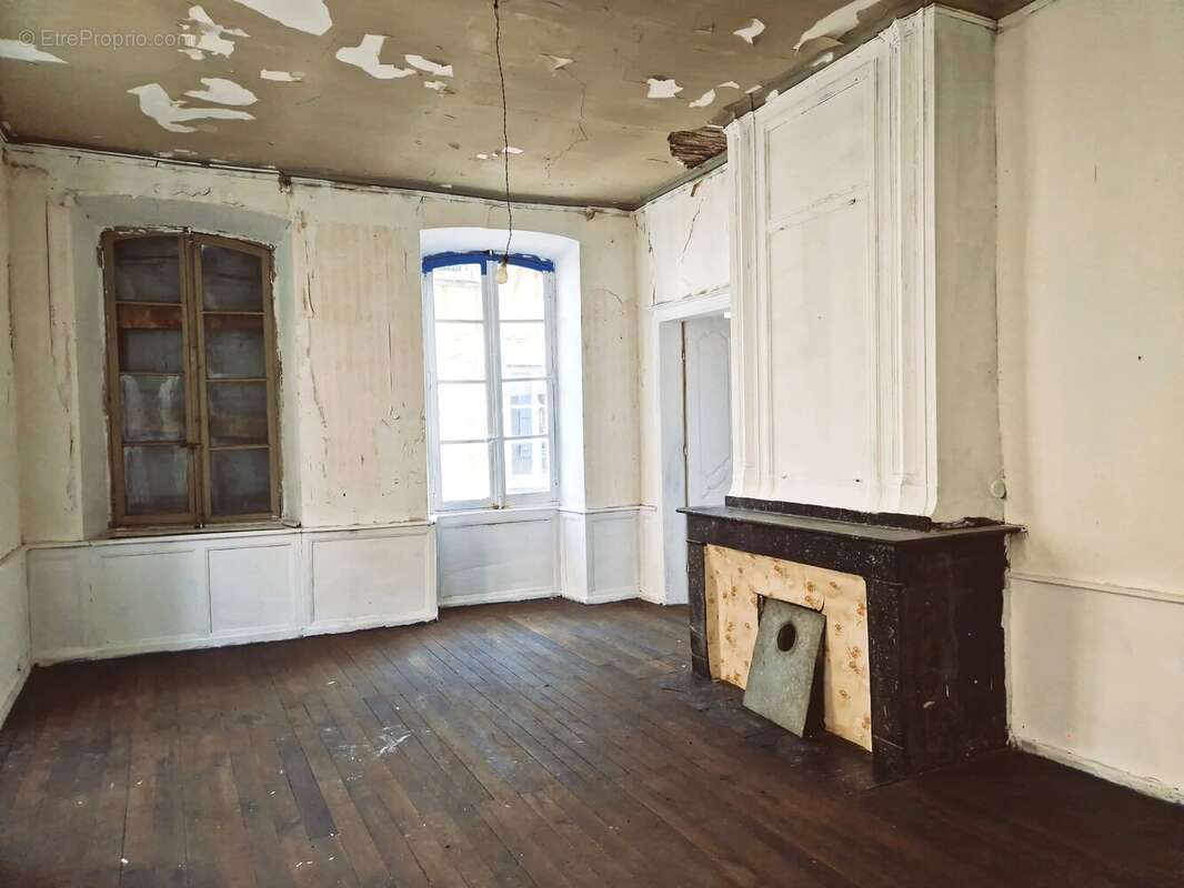 Maison à VILLEFRANCHE-DE-ROUERGUE