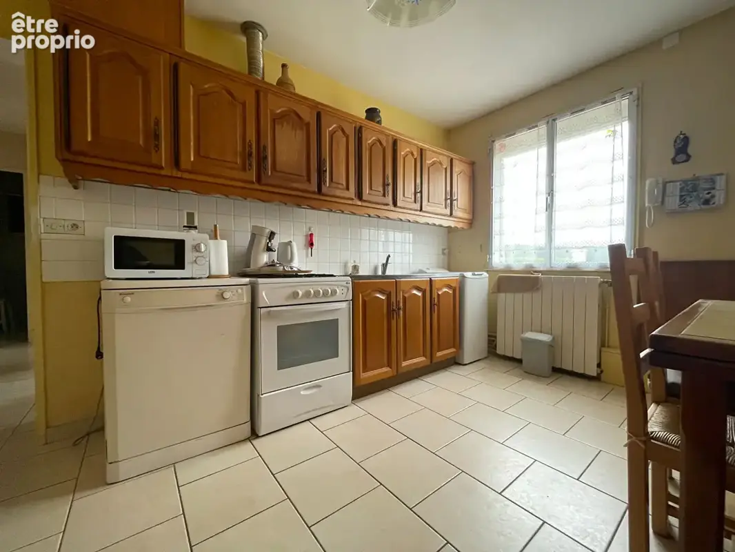 Maison de plain-pied à Brain-sur-Allonnes - 4 chambres, 103 m² - photo 5