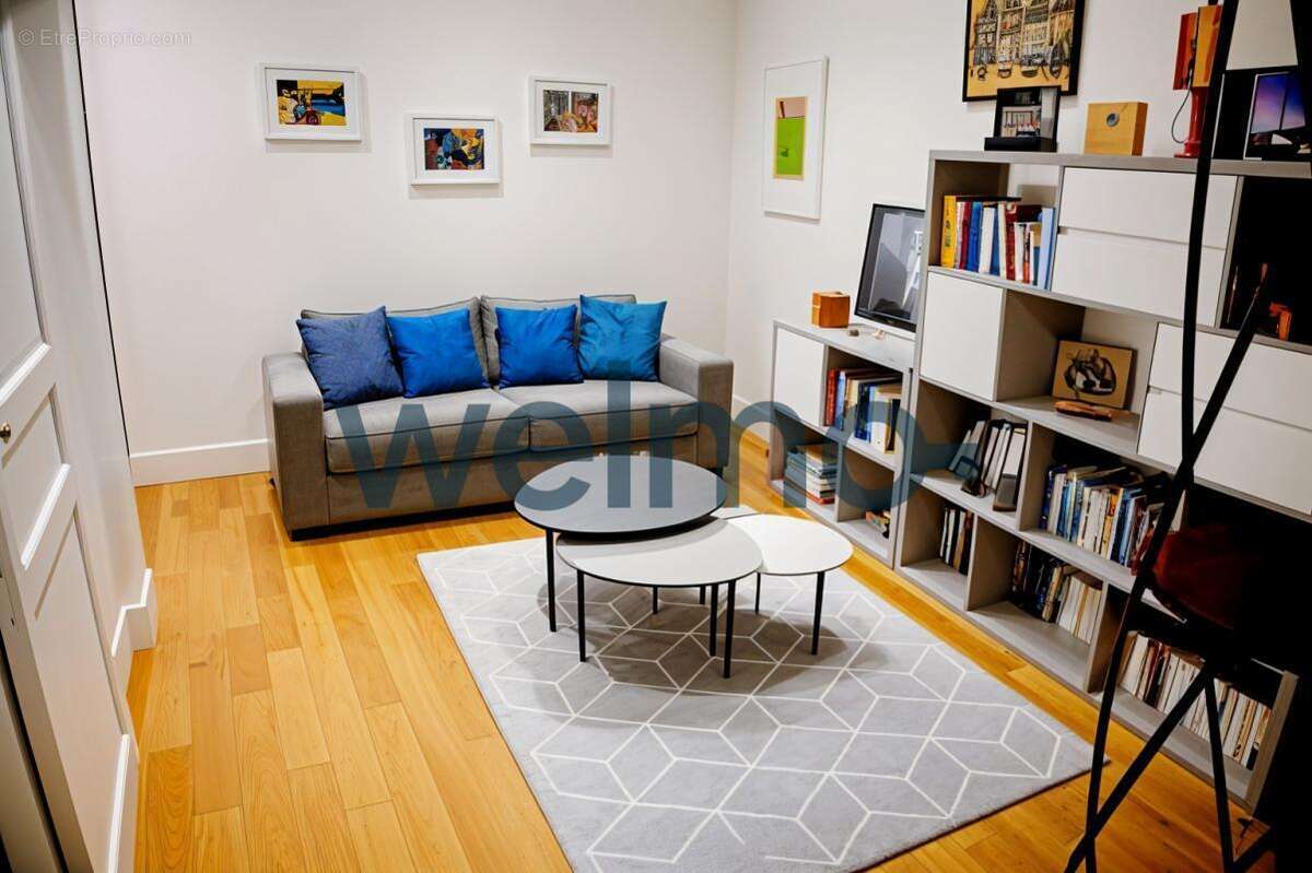 Appartement à NEUILLY-SUR-SEINE