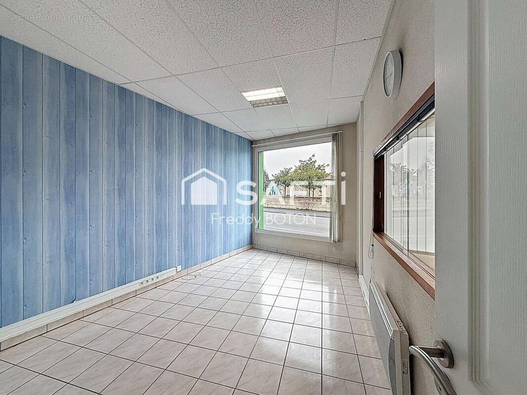 Photo 5 - Commerce à MONCOUTANT