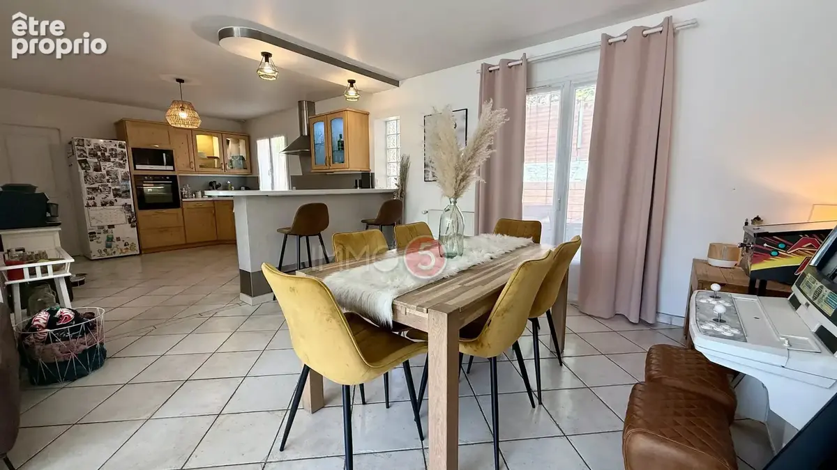 Maison récente – 150 m² – 5 chambres – piscine – sous-sol total - photo 6