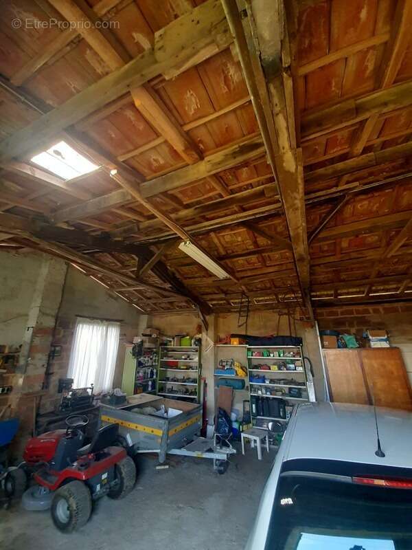 Maison à VICQ-SUR-BREUILH