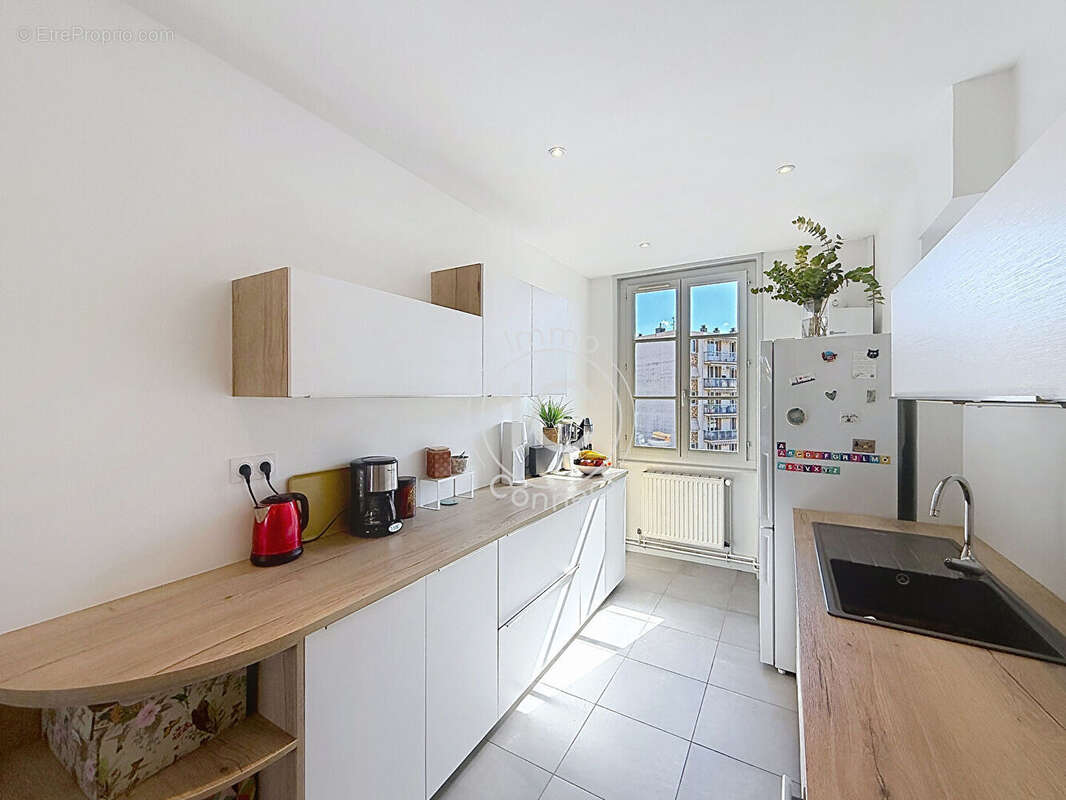 Appartement à TASSIN-LA-DEMI-LUNE