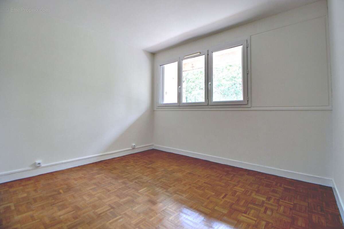 Appartement à VERNEUIL-SUR-SEINE