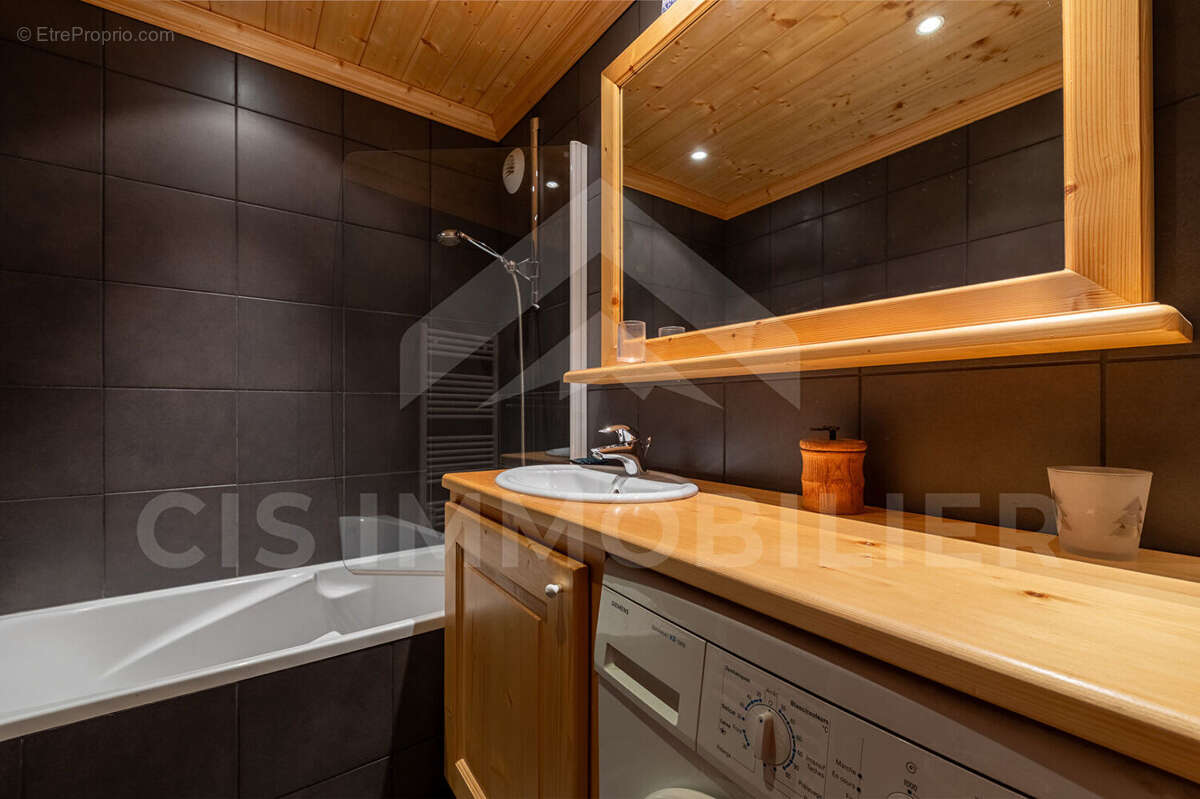 Appartement à LES ALLUES