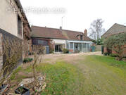 Maison à AILLANT-SUR-THOLON