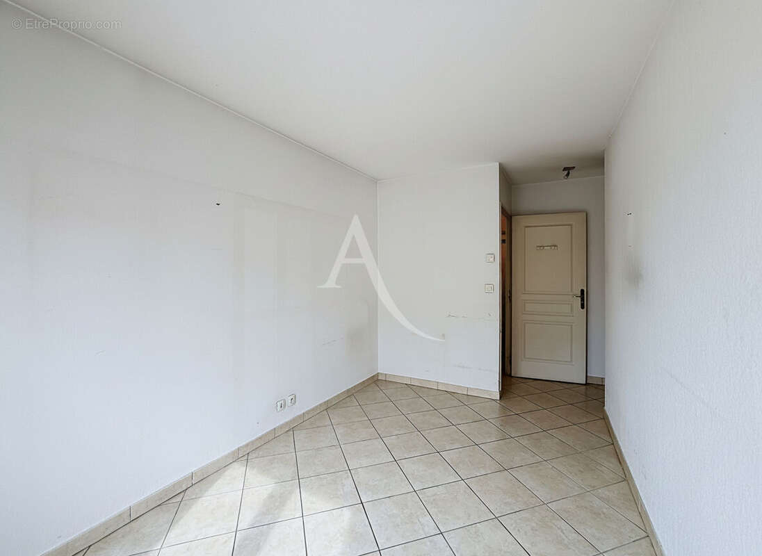 Appartement Antibes 4 pièces dernier étage- Centre Ville - photo 6