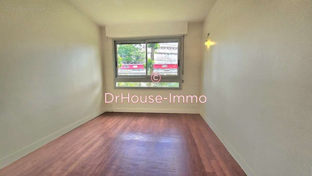 Appartement à AUBERVILLIERS