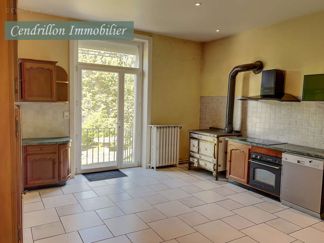 Belle maison bourgeoise entièrement rénovée, 350m2 habitables,  sur son parc de 4000m2 au cœur de la ville - photo 12