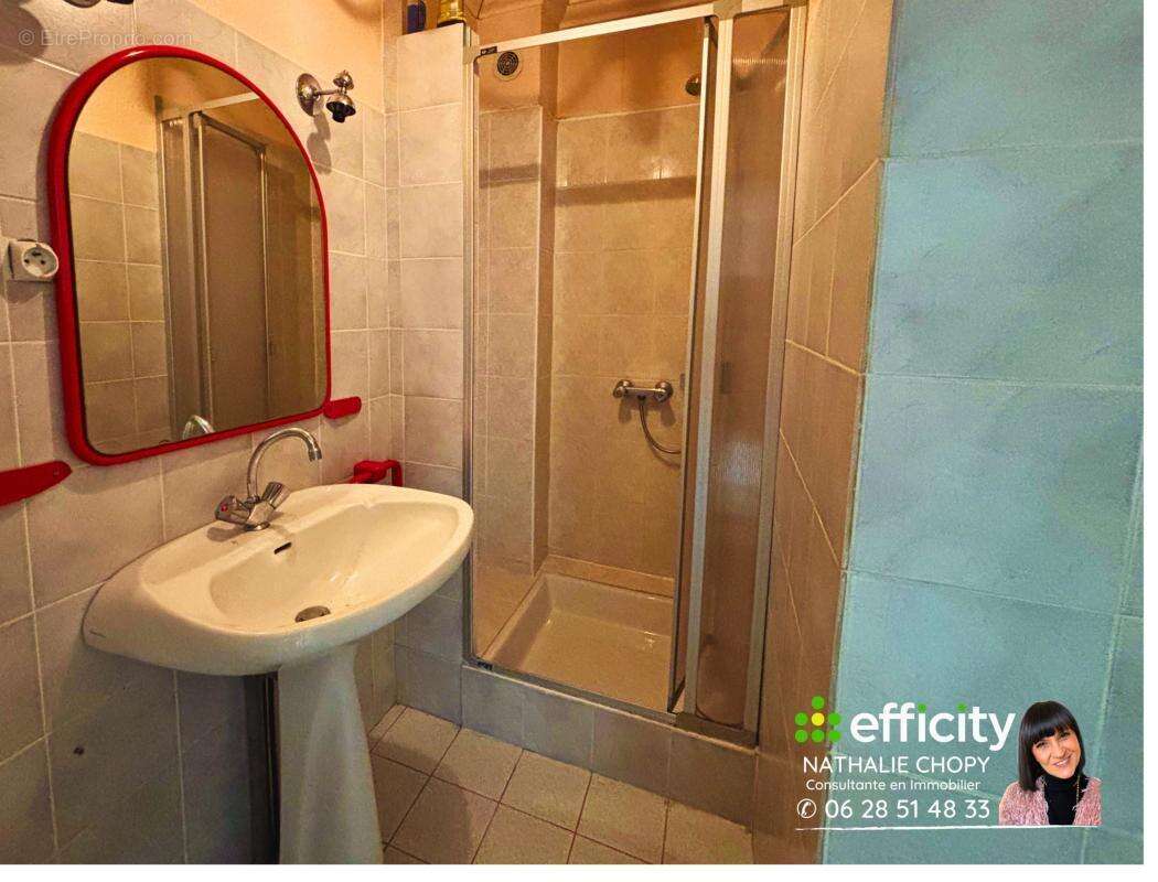 Appartement 215 m² à Unieux  - photo 14