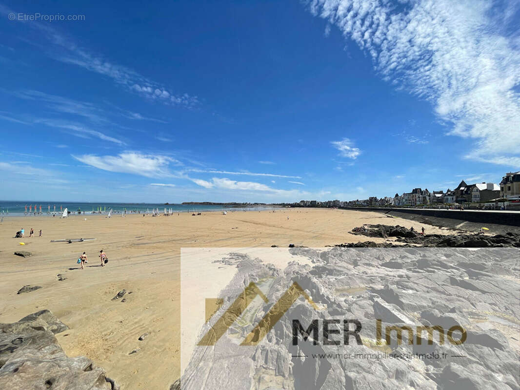 SAINT-MALO COURTOISVILLE. MER IMMOBILIER vous propose cet appartement de type 2 offrant une vue mer exceptionnelle - photo 2