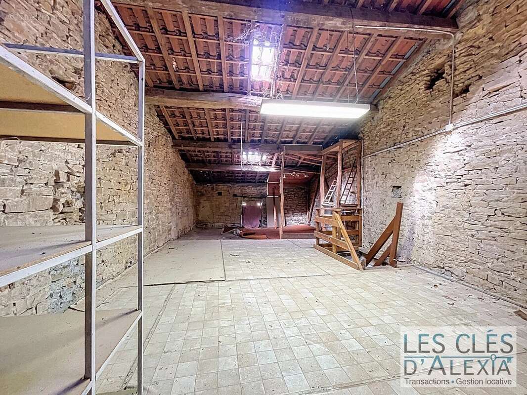 Appartement à JOUDES