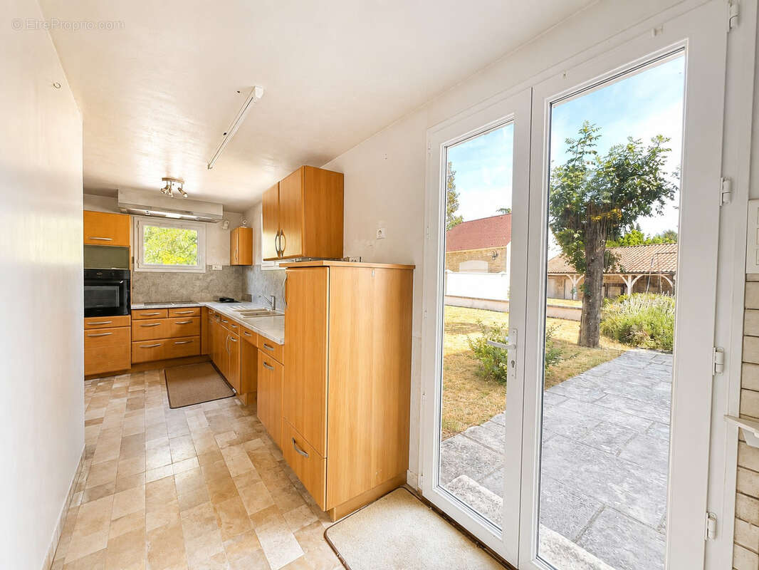 Maison / Propriété avec parc - Arc sur Tille - photo 4