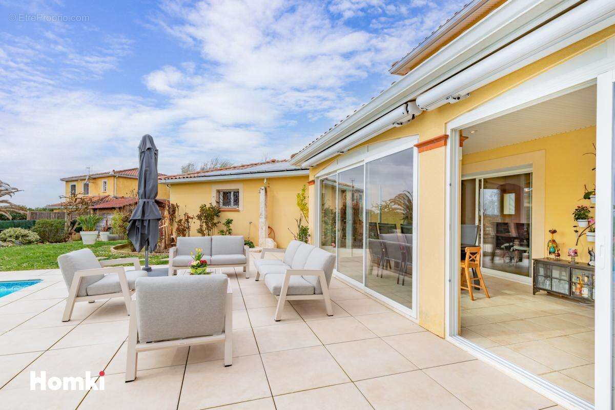 Maison à BRUGUIERES