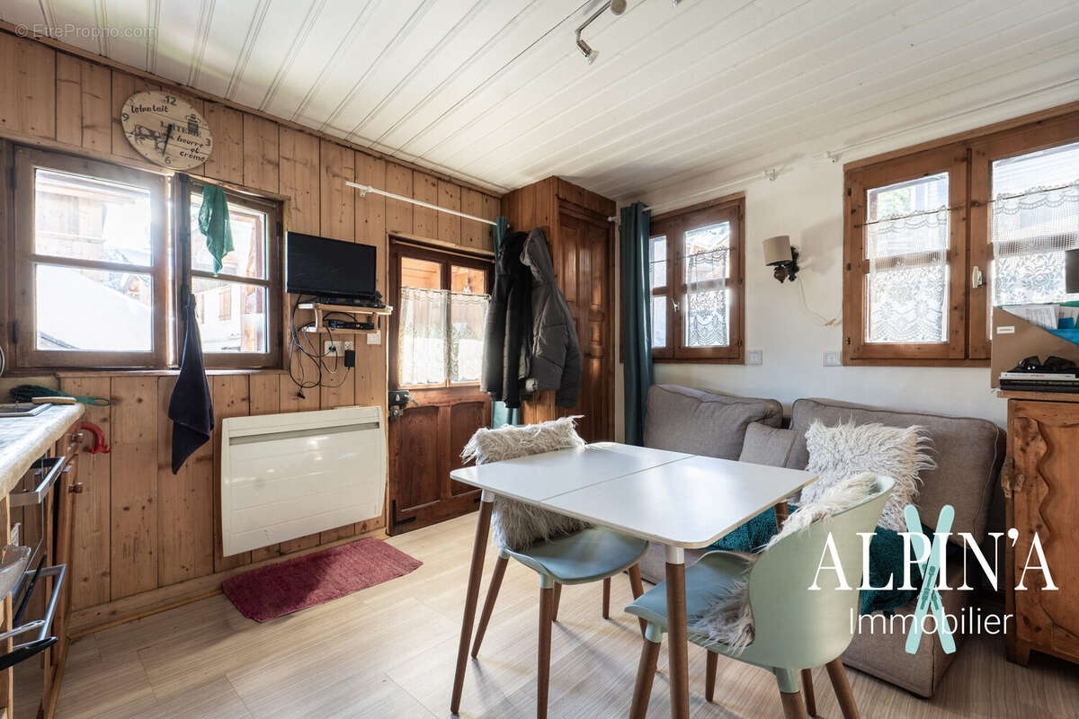 Maison à LA PERRIERE