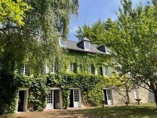 Maison à SAINT-LEGER-DE-FOUGERET