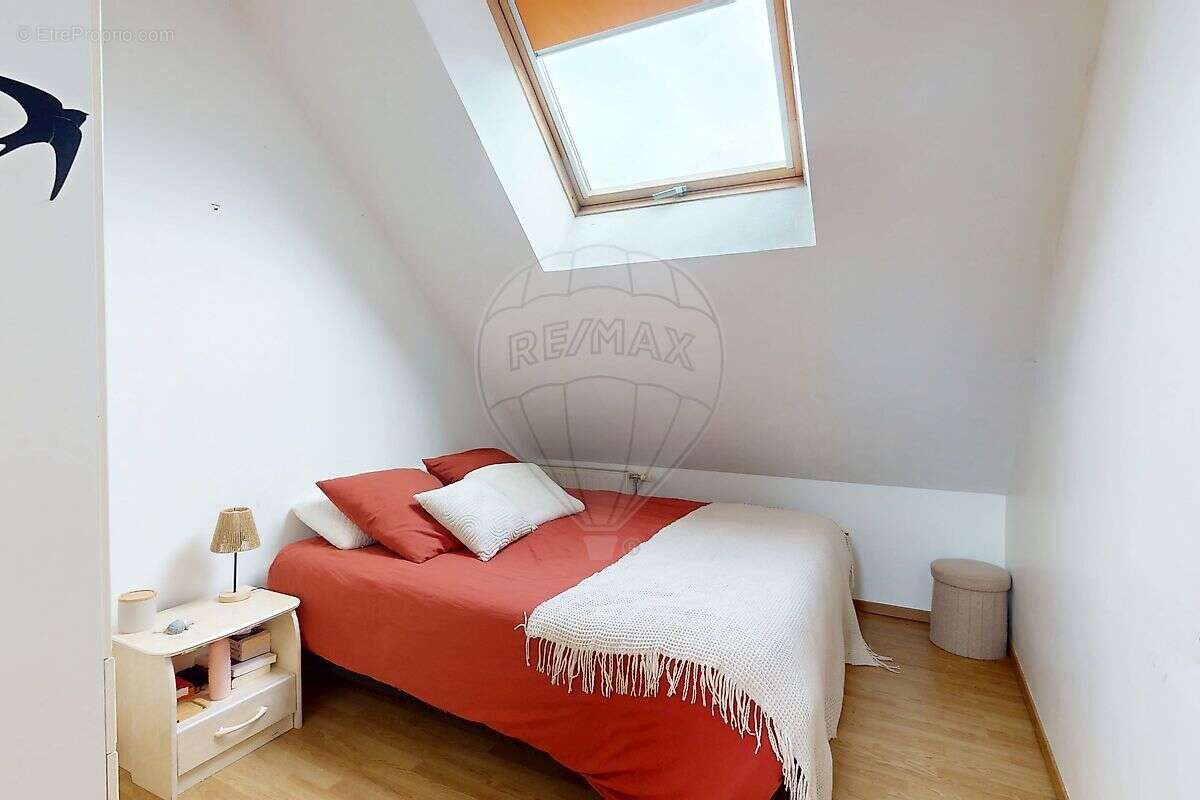 Maison à SAINT-JEAN-DE-BRAYE