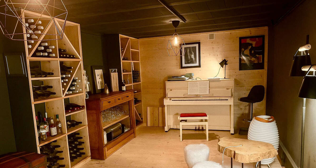 Maison à CHARBONNIERES-LES-BAINS
