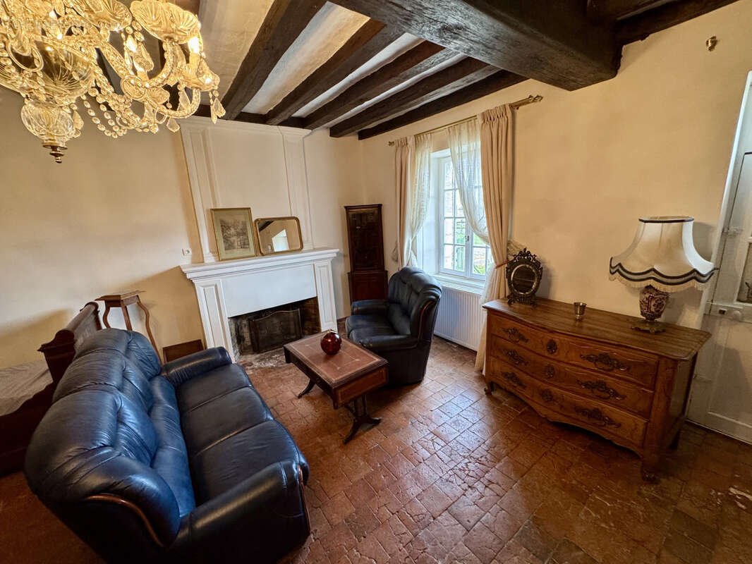 Maison à VIEILLES-MAISONS-SUR-JOUDRY