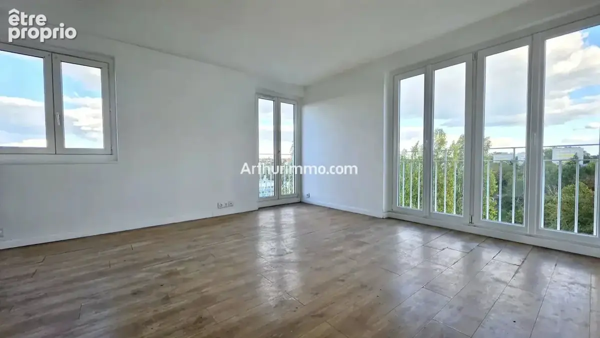 Photo Appartement à Sucy-En-Brie au prix de 200 000€