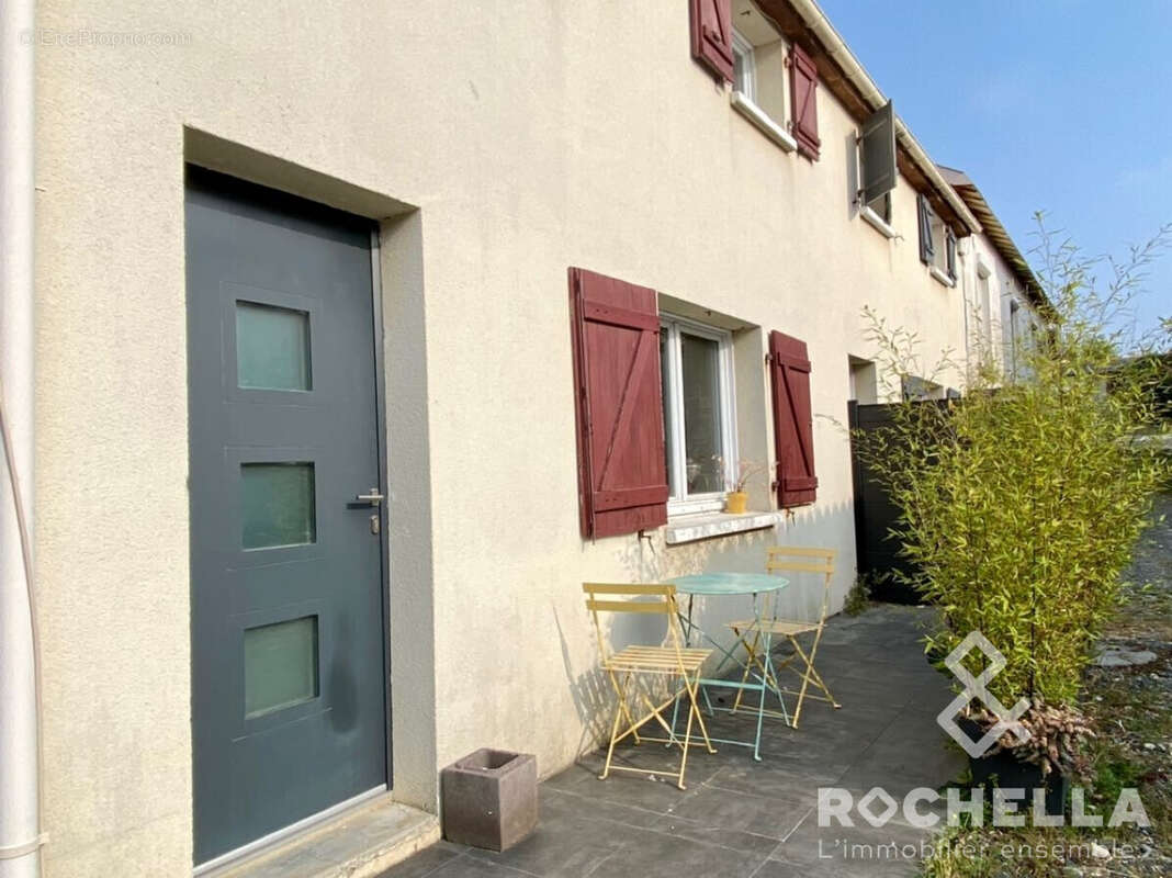 Maison 75 m² à Aytre  - photo 8