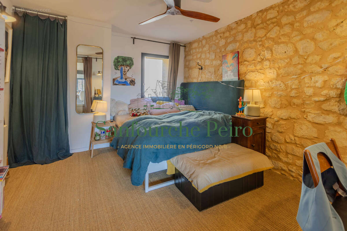 Au cœur de la Bastide de Domme - Vallée de la Dordogne - photo 18