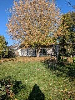 Maison à SAINT-SAUVEUR-SUR-ECOLE
