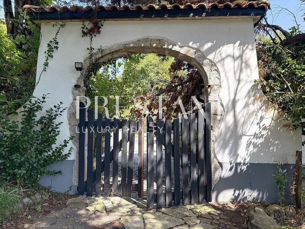 Maison à ARBONNE