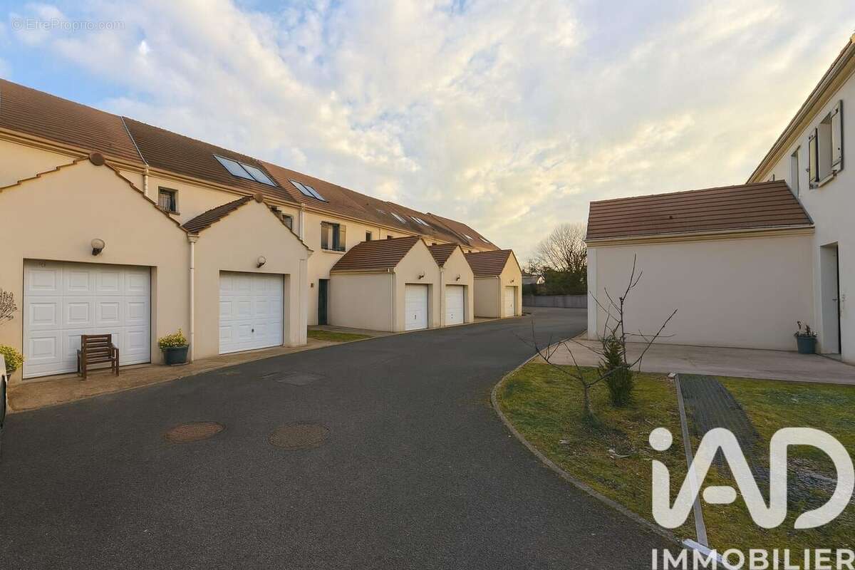 Photo 8 - Maison à MOUROUX