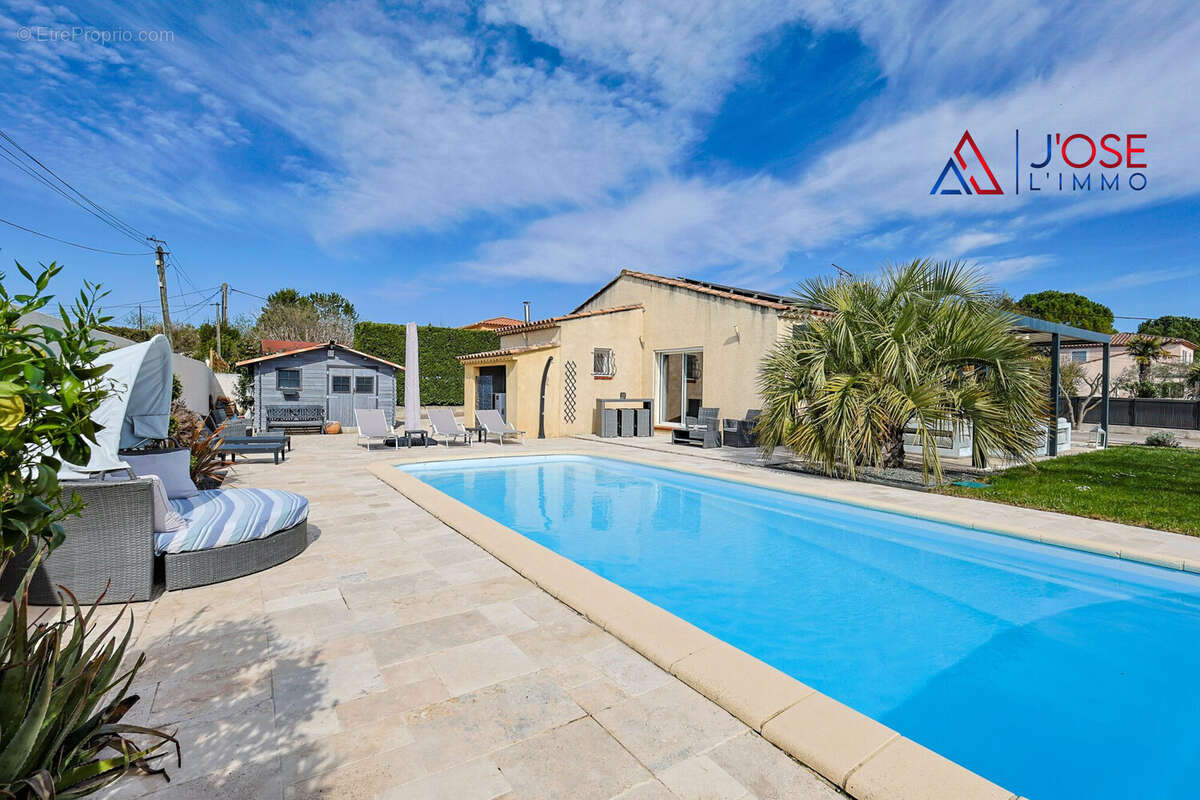 Piscine exposée plein sud, cadre de vie privilégié - Maison à POURRIERES
