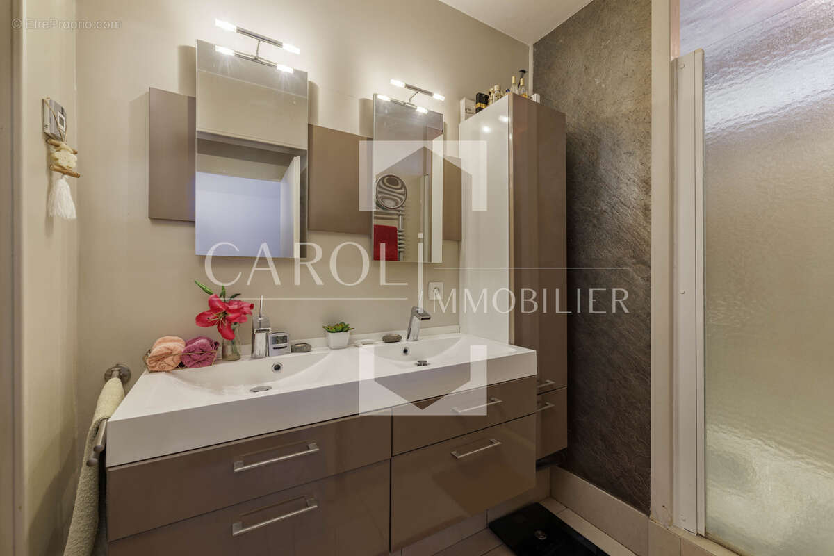 T4 - Centre-ville, au calme - 74000 Annecy - photo 7