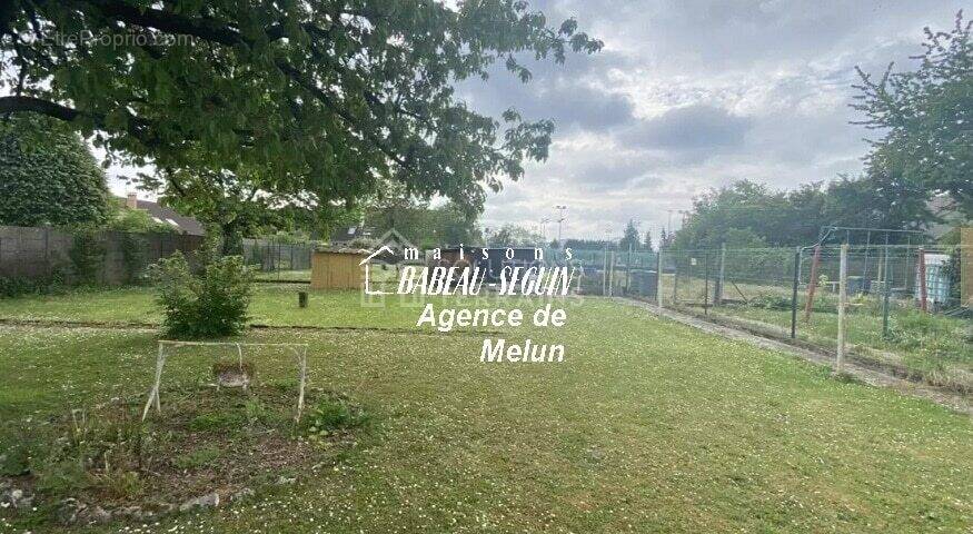 Terrain à BALLAINVILLIERS