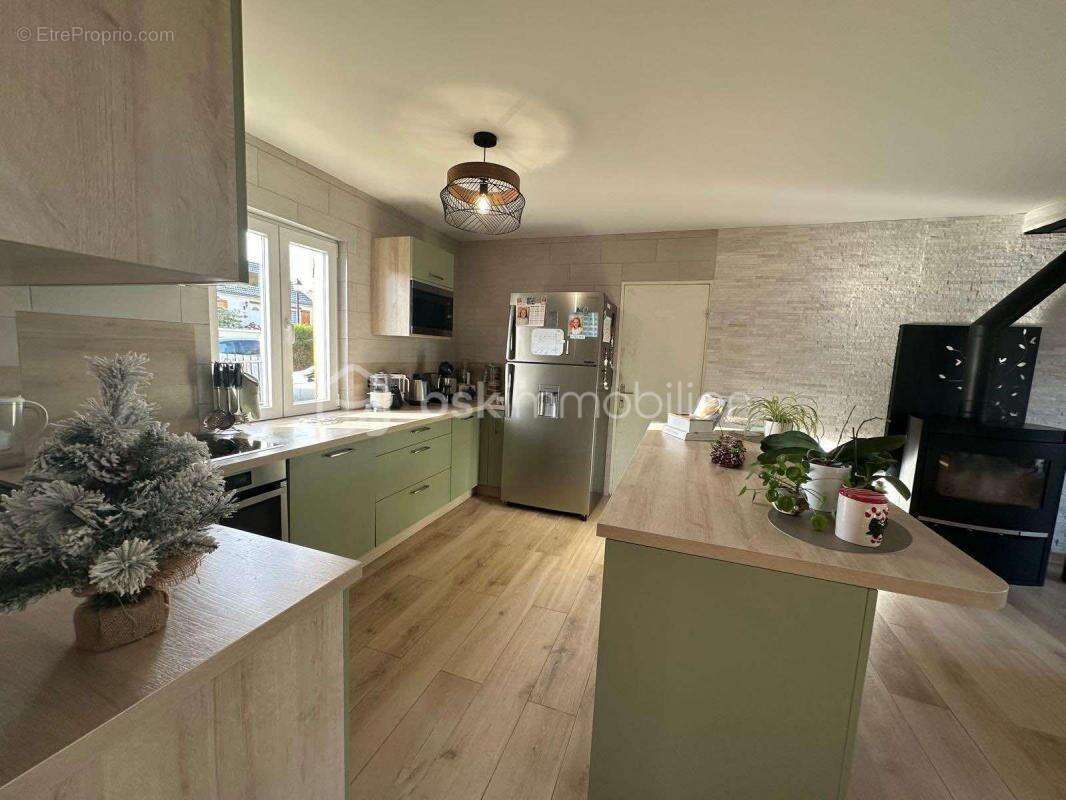 Maison à OZOUER-LE-VOULGIS