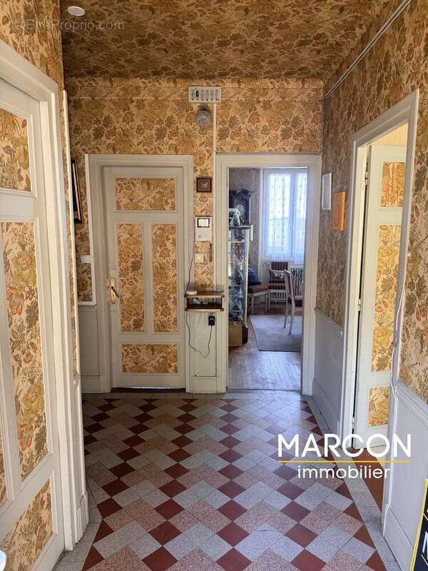 Maison de ville - Guéret, proche des commerces - photo 10