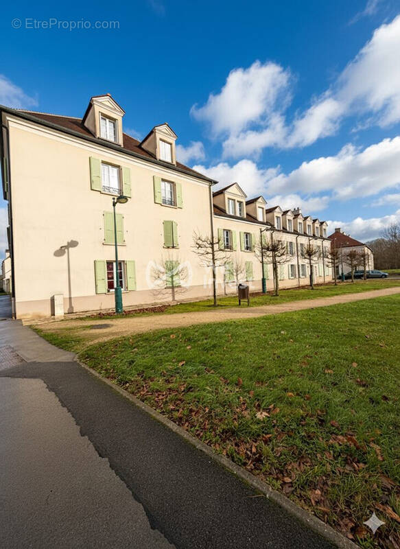 Appartement à BAILLY-ROMAINVILLIERS