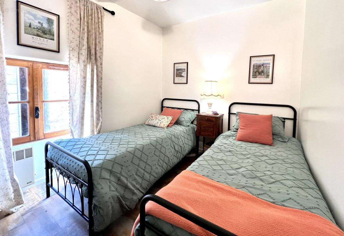 Maison à SAINT-VINCENT-DE-COSSE