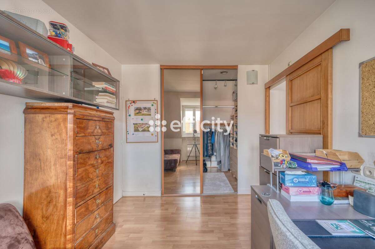 Maison à MERY-SUR-OISE