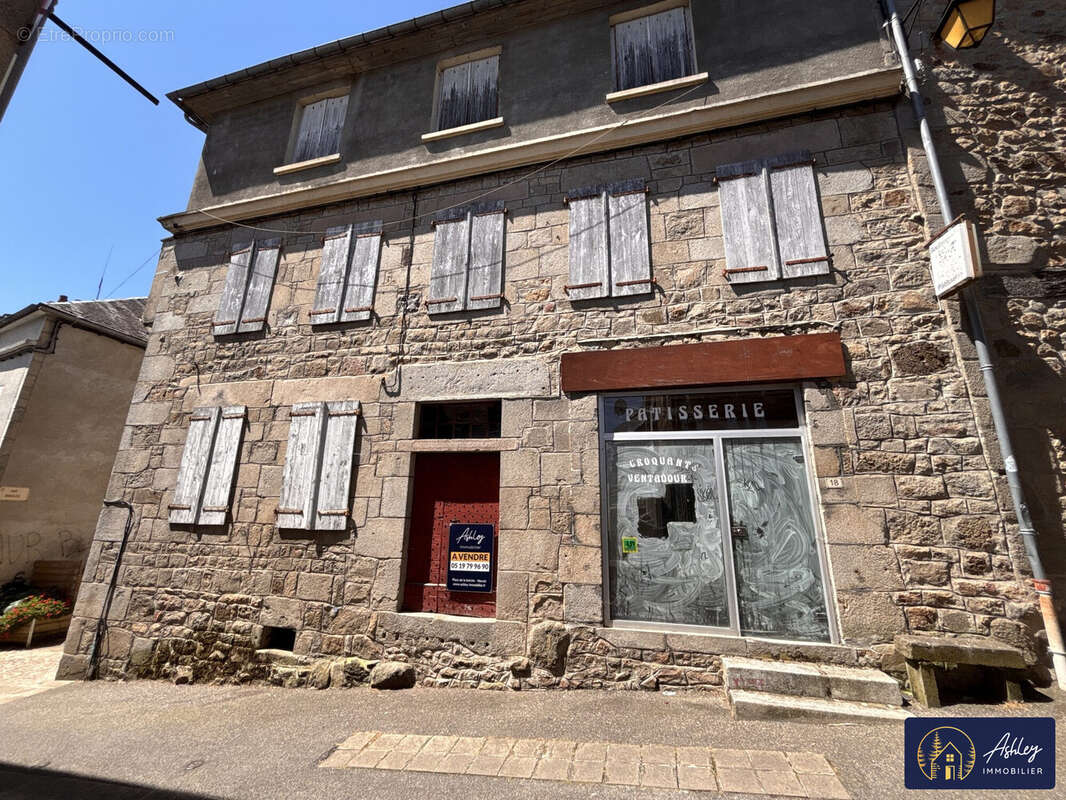 Appartement à NEUVIC