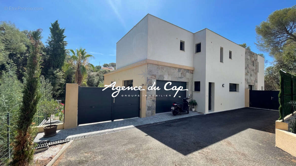 Maison à SAINT-RAPHAEL