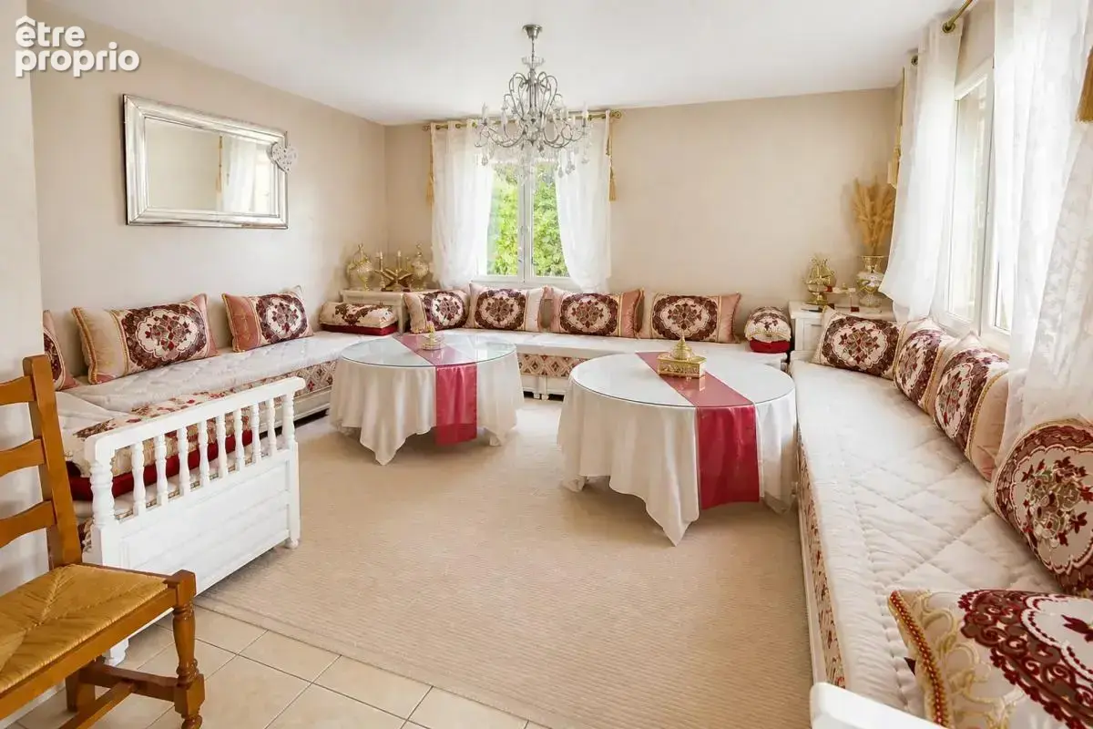 Maison de 6 pièces de 136 m² situé à Foix - photo 3