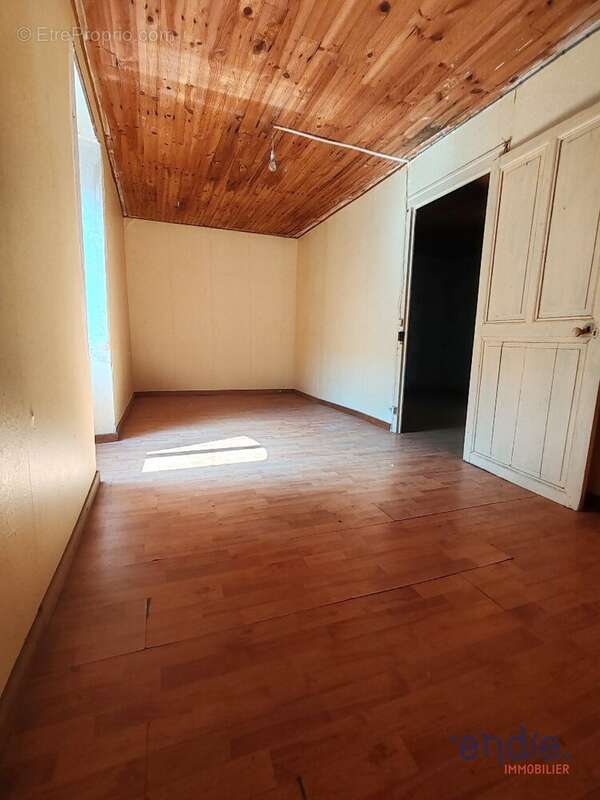 Maison a renover 143 m2 proche gencay - photo 4