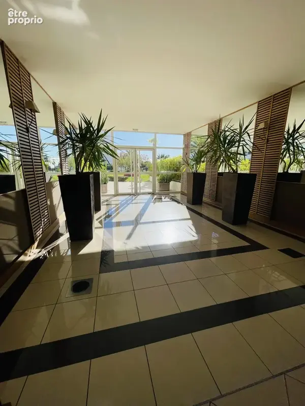 Exclusif 3 pièces avec terrasse et vue imprenable mer et verdure - photo 12