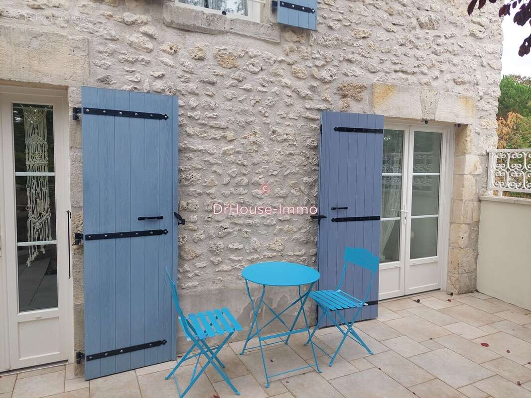 Maison à CORME-ECLUSE