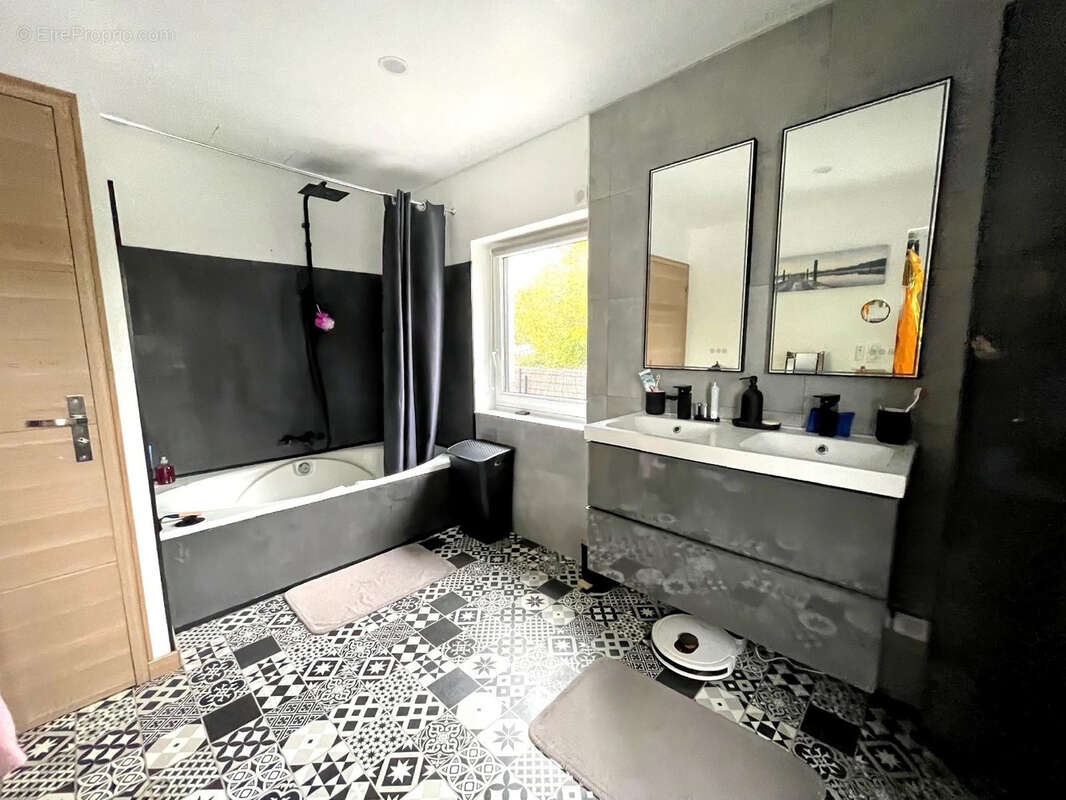 Maison à VILLENEUVE-D&#039;ASCQ