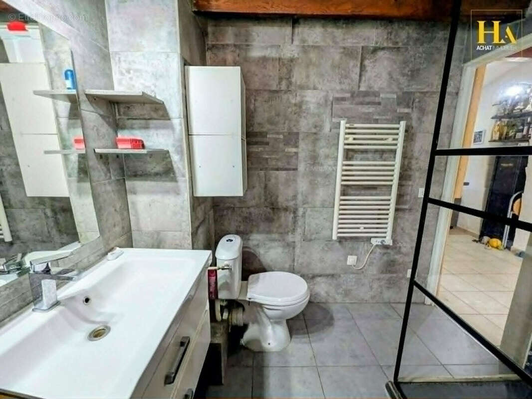 Appartement à AURIBEAU-SUR-SIAGNE